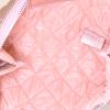Bolsito de mano Chanel en cuero acolchado rosa metalizada - Detail D2 thumbnail