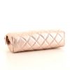 Pochette Chanel en cuir matelassé rose métallisé - Detail D4 thumbnail