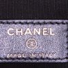 Bolsito de mano Chanel en ante negro - Detail D2 thumbnail