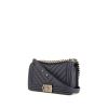 Chanel Boy shoulder bag in navy blue grained leather - 00pp thumbnail