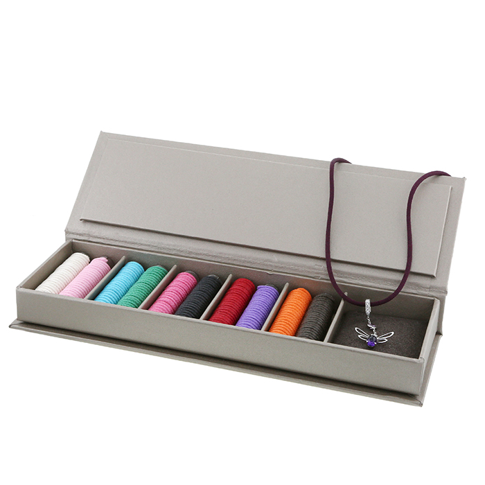 Colgante Chaumet Attrape Moi Si Tu M'Aimes en oro blanco,  amatista y zafiro y en diamantes - Detail D2