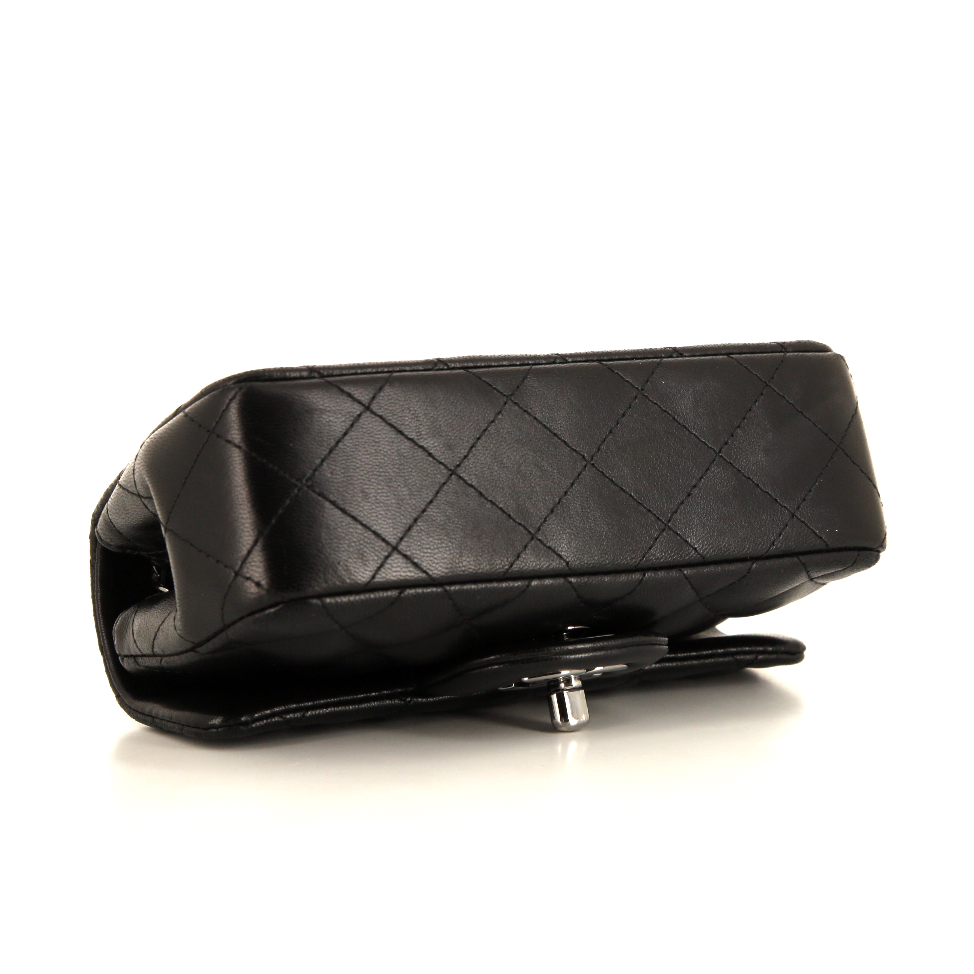 Borsa a tracolla Chanel Timeless Mini in pelle trapuntata nera - Detail D4