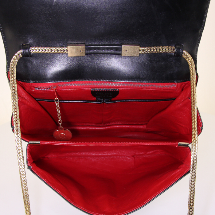 Celine Vintage shoulder bag in black leather - Detail D2