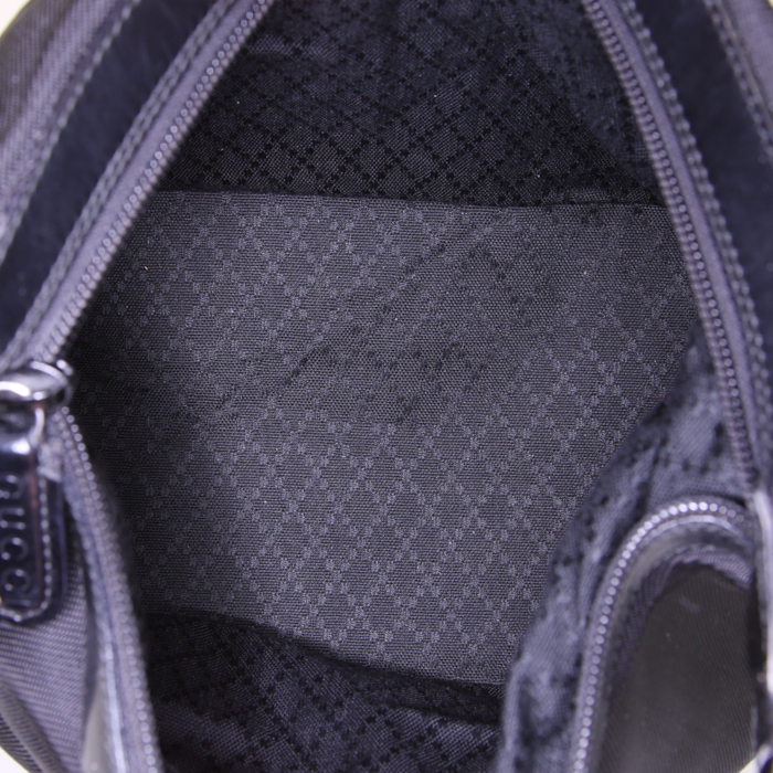 Sac à main Gucci Bamboo en toile et cuir noire - Detail D2