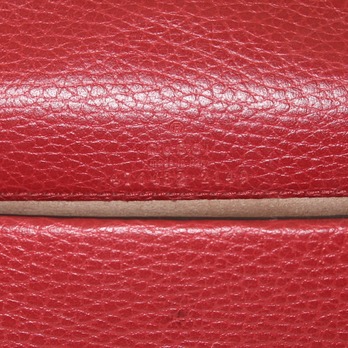 Sac bandoulière Gucci Dionysus en cuir grainé rouge - Detail D3