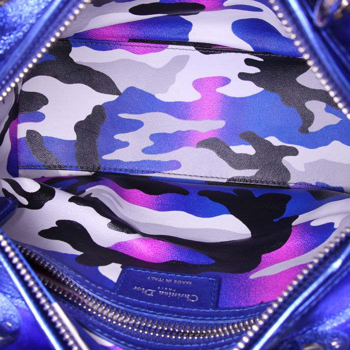 Sac à main Dior Lady Dior Edition Limitée moyen modèle en cuir cannage bleu- électrique - Detail D3
