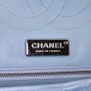 Sac à main Chanel Timeless jumbo en crocodile dégradé bleu - Detail D4 thumbnail