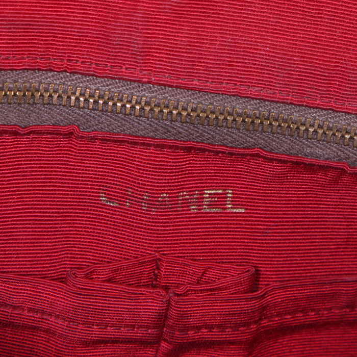 Bolso de mano Chanel Vintage en jersey marrón y cuero marrón - Detail D4