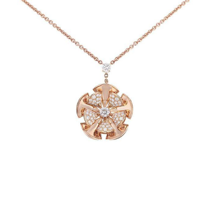 Rose gold DIVAS' DREAM Necklace Red with 0.03 ct Diamonds,Carnelian |  Bulgari Official Store