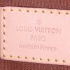 Bolso de mano Louis Vuitton Lockit  en lona Monogram marrón y cuero natural - Detail D3 thumbnail