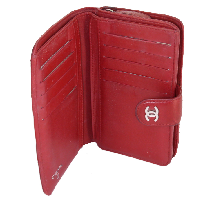 Chanel wallet in red quilted leather - Detail D1