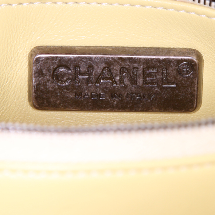 Chanel Coco Handle handbag in yellow python - Detail D4