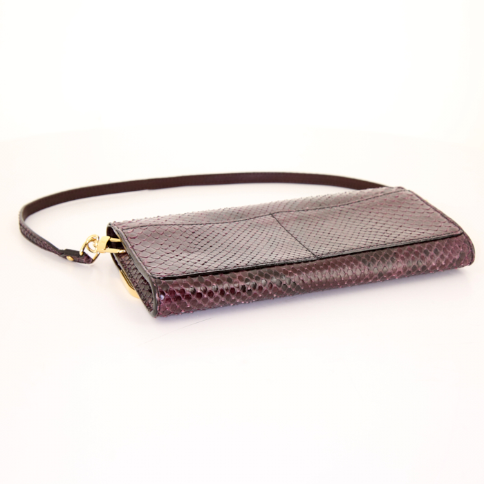 Louis Vuitton pouch in plum python - Detail D4
