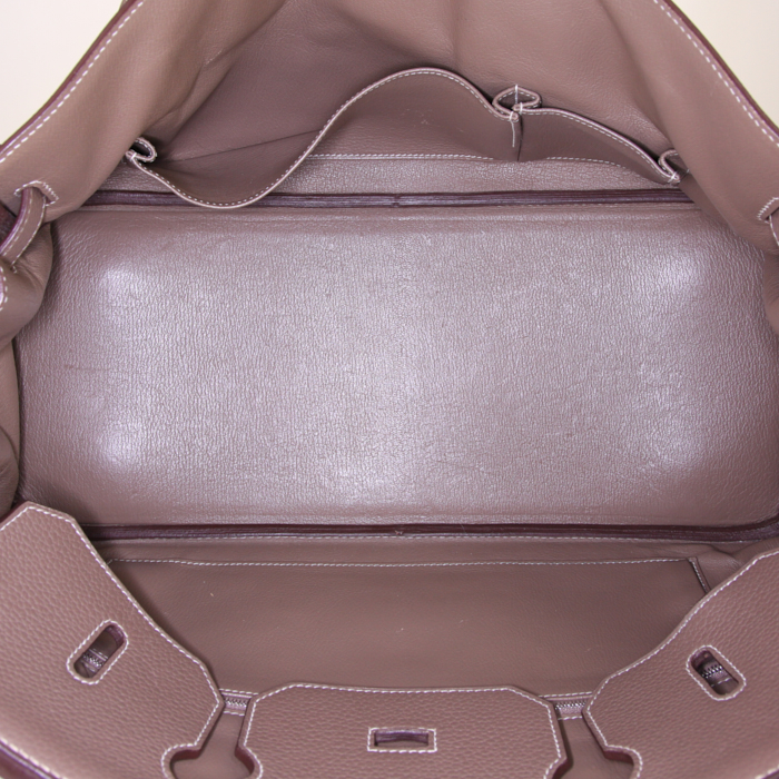 Bolso para llevar al hombro o en la mano Hermes Birkin Shoulder en cuero togo marrón etoupe - Detail D2