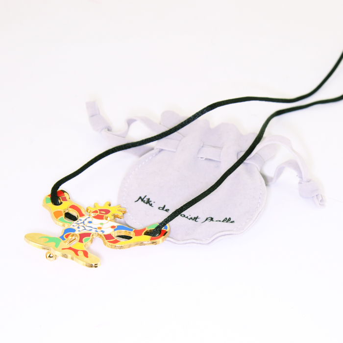 Niki de Saint Phalle, Pendentif-broche « Oiseau de Feu », en métal doré et émail polychrome, éditions limitées Flammarion, signé, des années 1990 - Detail D4