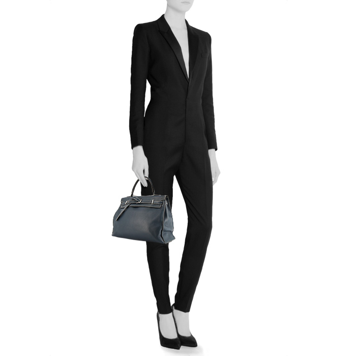 Hermes Kelly Flat handbag in blue Swift leather - Detail D1