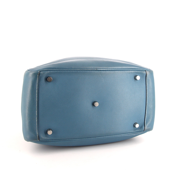 Bolso de mano Hermes Lindy en cuero swift azul - Detail D4
