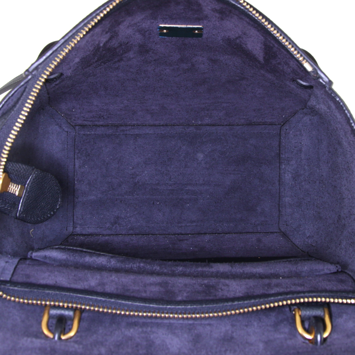 Celine Belt large model shoulder bag in dark blue grained leather - Detail D3