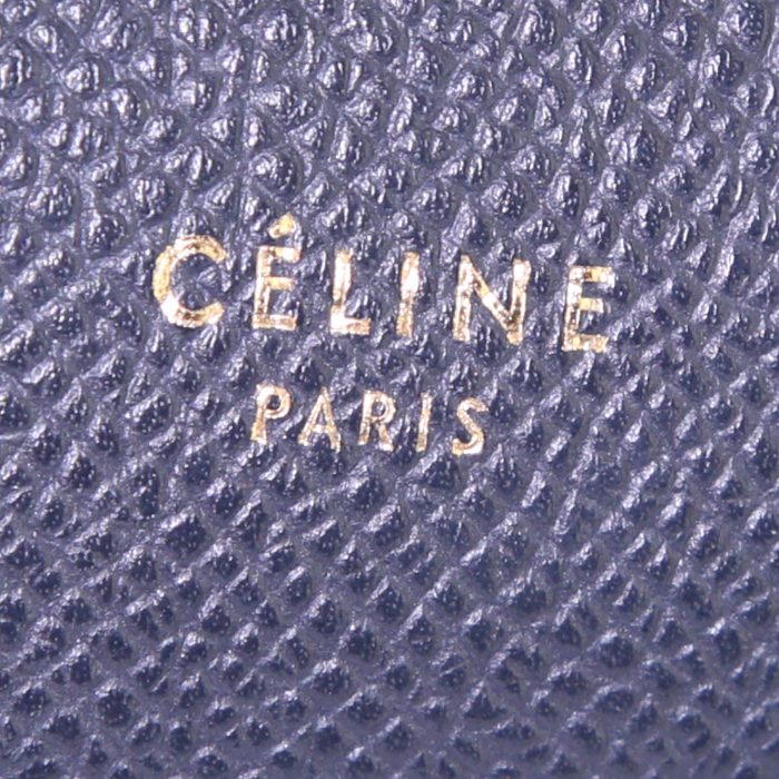 Celine Belt large model shoulder bag in dark blue grained leather - Detail D4
