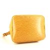 Bolso de mano Louis Vuitton petit Noé en cuero Epi amarillo - Detail D4 thumbnail