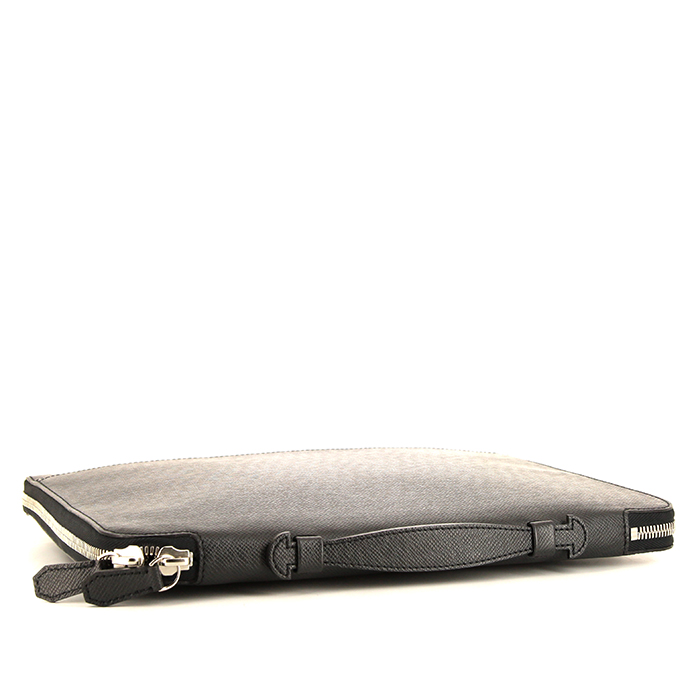 Louis Vuitton briefcase in black grained leather - Detail D4