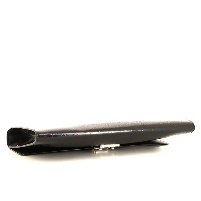 Bolsito de mano Louis Vuitton en charol Monogram negro - Detail D5