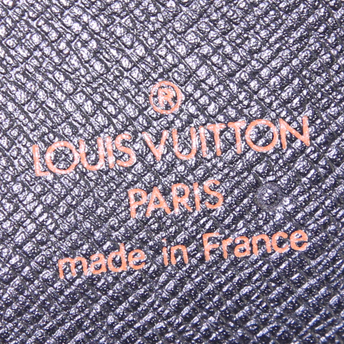 Pochette Louis Vuitton en cuir épi rouge - Detail D3