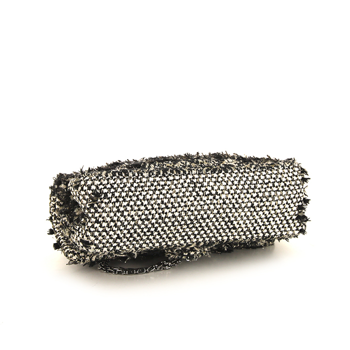 Borsa Chanel 2.55 in tweed bianco nero e verde kaki - Detail D5