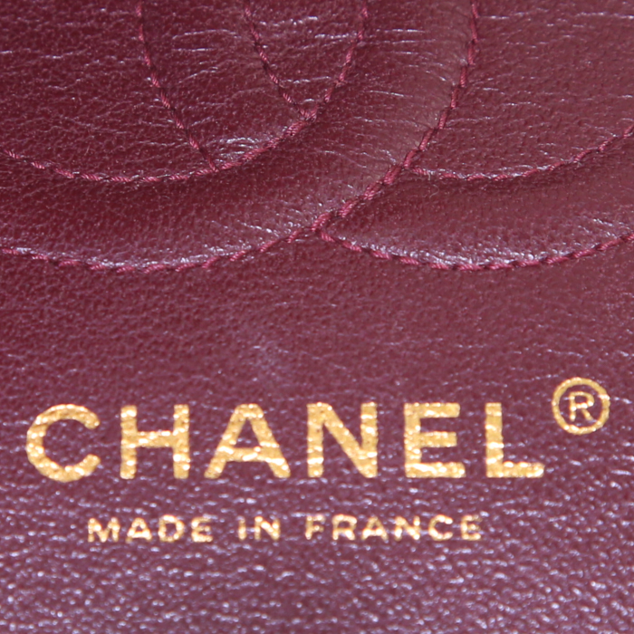 Sac à main Chanel Timeless en cuir matelassé noir - Detail D4