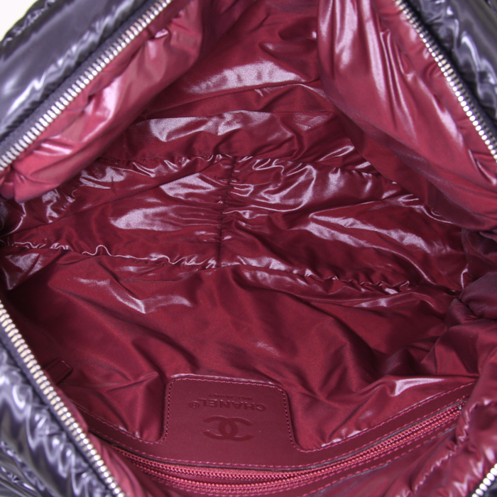 Sac bandoulière Chanel Coco Cocoon en toile matelassée noire et cuir noir - Detail D2