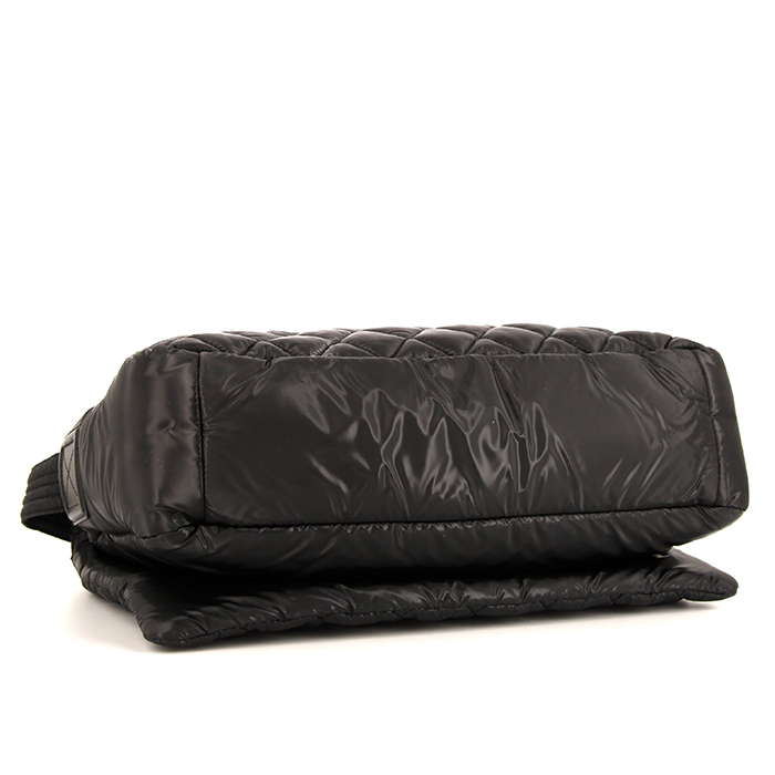 Chanel Coco Cocoon shoulder bag in black quilted canvas and black leather - Detail D4
