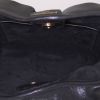 Bolso de mano Saint Laurent en cuero negro - Detail D2 thumbnail