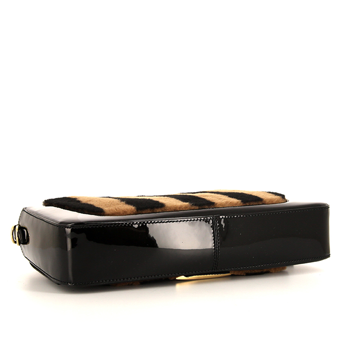 Fendi Baguette large model handbag in black and brown skin-out fur and black patent leather - Detail D5