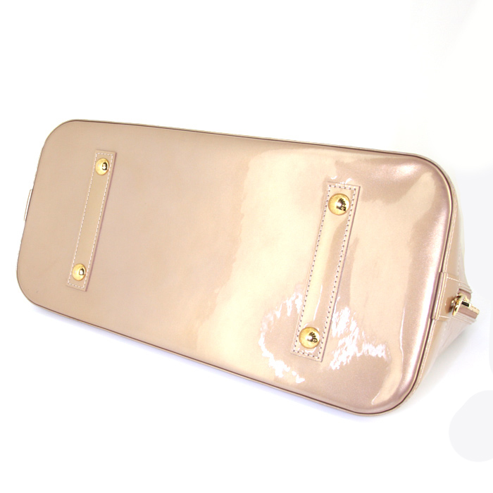 Louis Vuitton Alma large model handbag in beige monogram patent leather - Detail D4