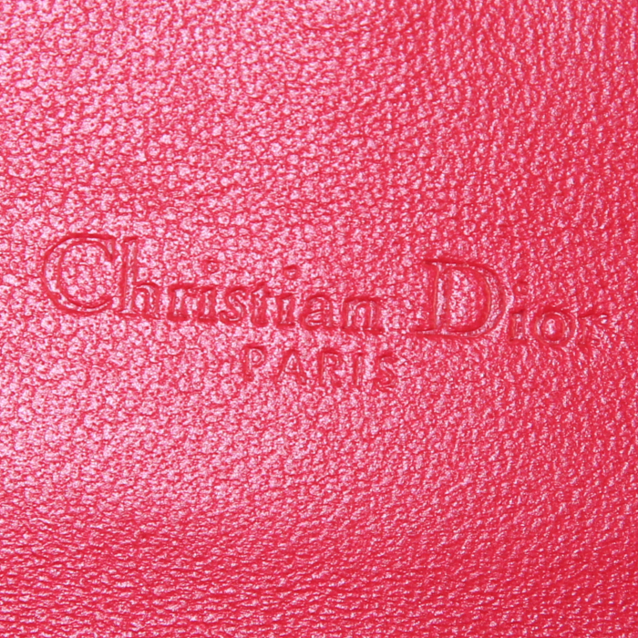 Sac/pochette Dior Lady Dior moyen modèle en cuir matelassé rouge - Detail D4
