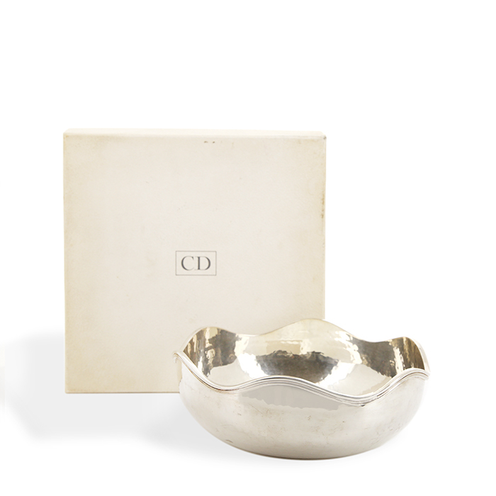 Christian Dior, cup in silver plated hammered metal, signed - Detail D1