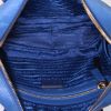 Bolso de mano Prada Bauletto modelo pequeño en cuero saffiano azul - Detail D2 thumbnail