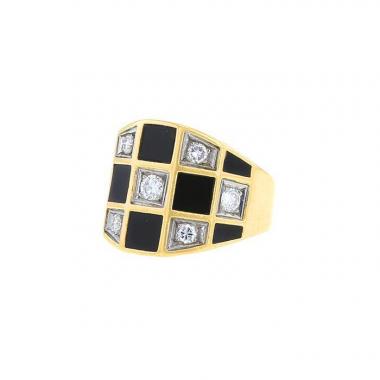 Anello Van Cleef & Arpels Chess Master in oro giallo,  onice e diamanti