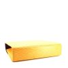 Bolso de mano Louis Vuitton Malesherbes en cuero Epi amarillo - Detail D4 thumbnail