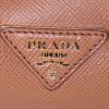 Sac à main Prada Double en cuir saffiano marron - Detail D3 thumbnail