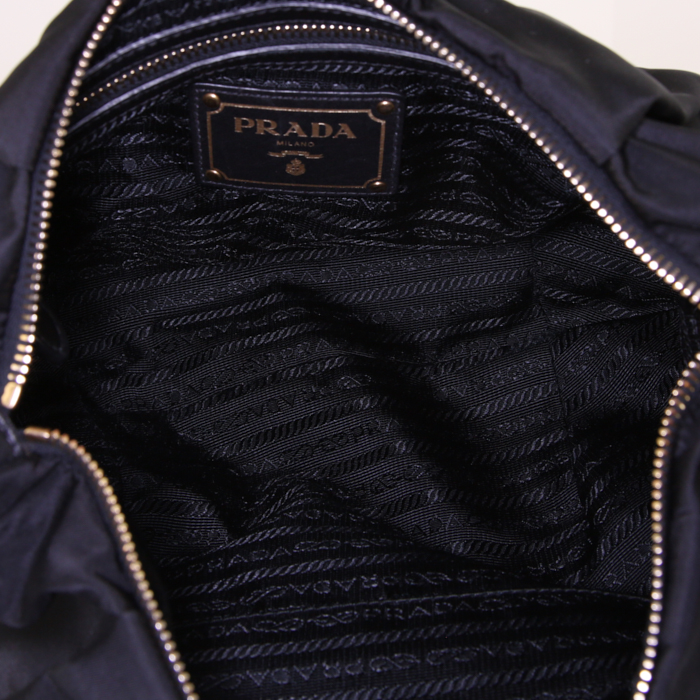 Bolso de mano Prada en lona negra y cuero negro - Detail D2