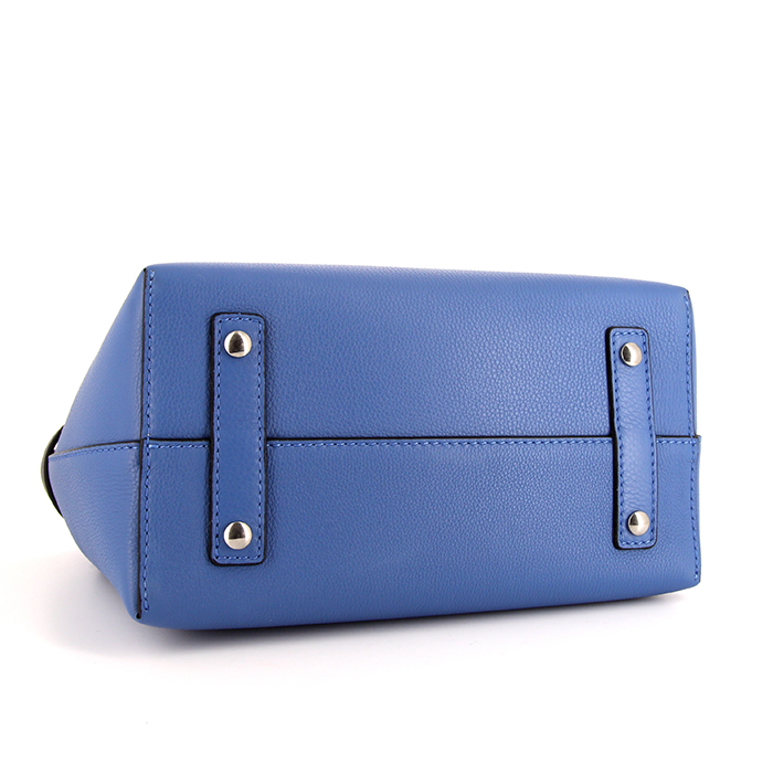 Burberry The Belt handbag in blue leather and navy blue leather - Detail D5