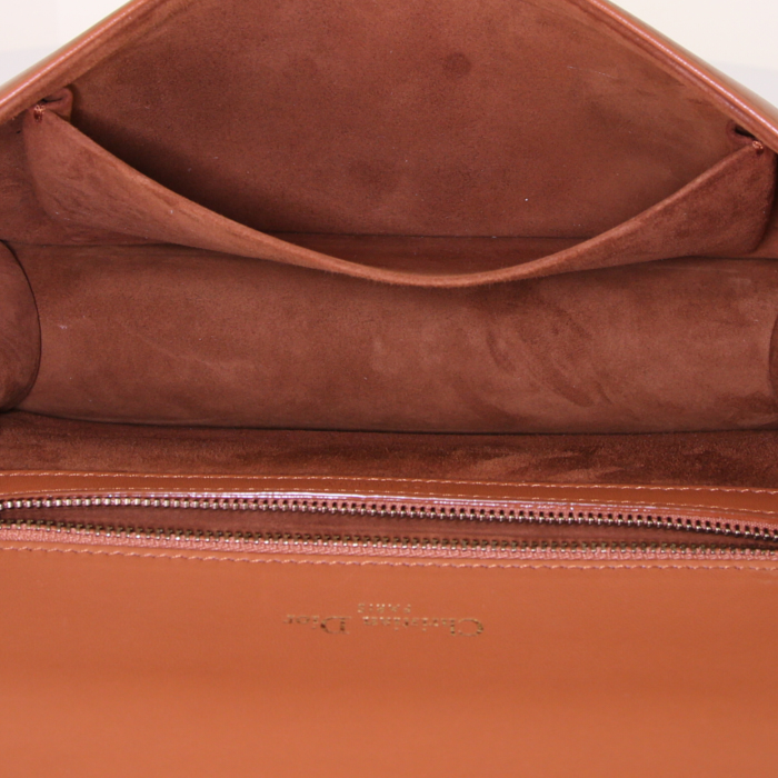 Sac bandoulière Dior Diorama en cuir marron - Detail D3