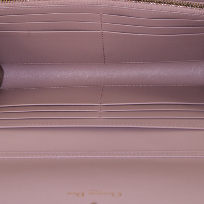 Borsa/pochette Dior Diorama Wallet on Chain in pelle martellata rosa polvere - Detail D3