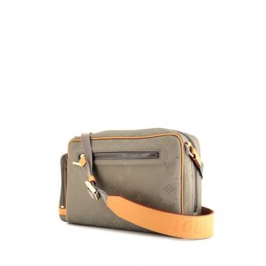 Borsa a tracolla Louis Vuitton Camera in tela monogram Titanium grigia e pelle naturale