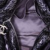 Chanel shopping bag in black patent quilted leather - Detail D2 thumbnail