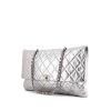 Chanel large model handbag in silver quilted leather - 00pp thumbnail