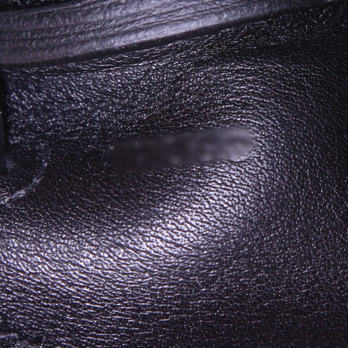 Bolso de mano Hermes Kelly 25 cm en cuero swift negro - Detail D5