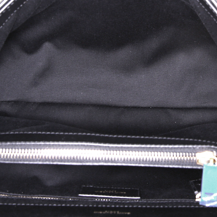 Sac bandoulière Saint Laurent Loulou moyen modèle en cuir matelassé chevrons noir - Detail D3