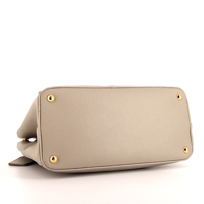 Prada Lux Tote handbag in beige leather saffiano - Detail D4